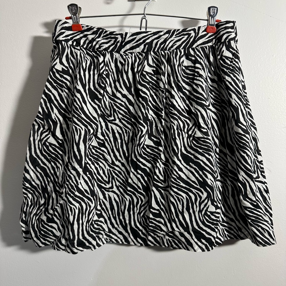 Banana Republic Women’s 8 Black White Zebra Print Lined Mini Skirt | SKU 0758